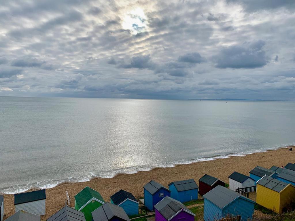 Shorefield Country Park, Where The New Forest Meets The Sea, Passes For All Entertainment Included Милфорд он Сий Екстериор снимка